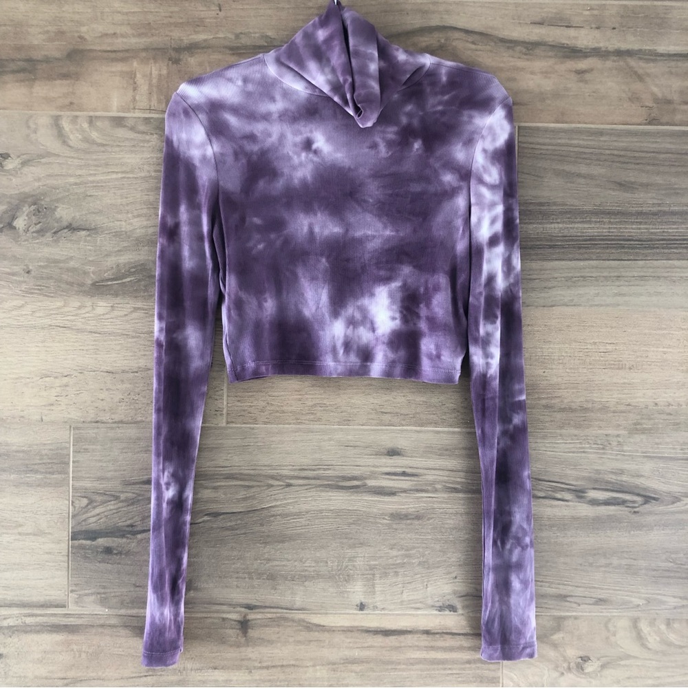 Aritzia Sunday Best Tie Dye Long Sleeve Turtleneck Cropped Shirt Size M